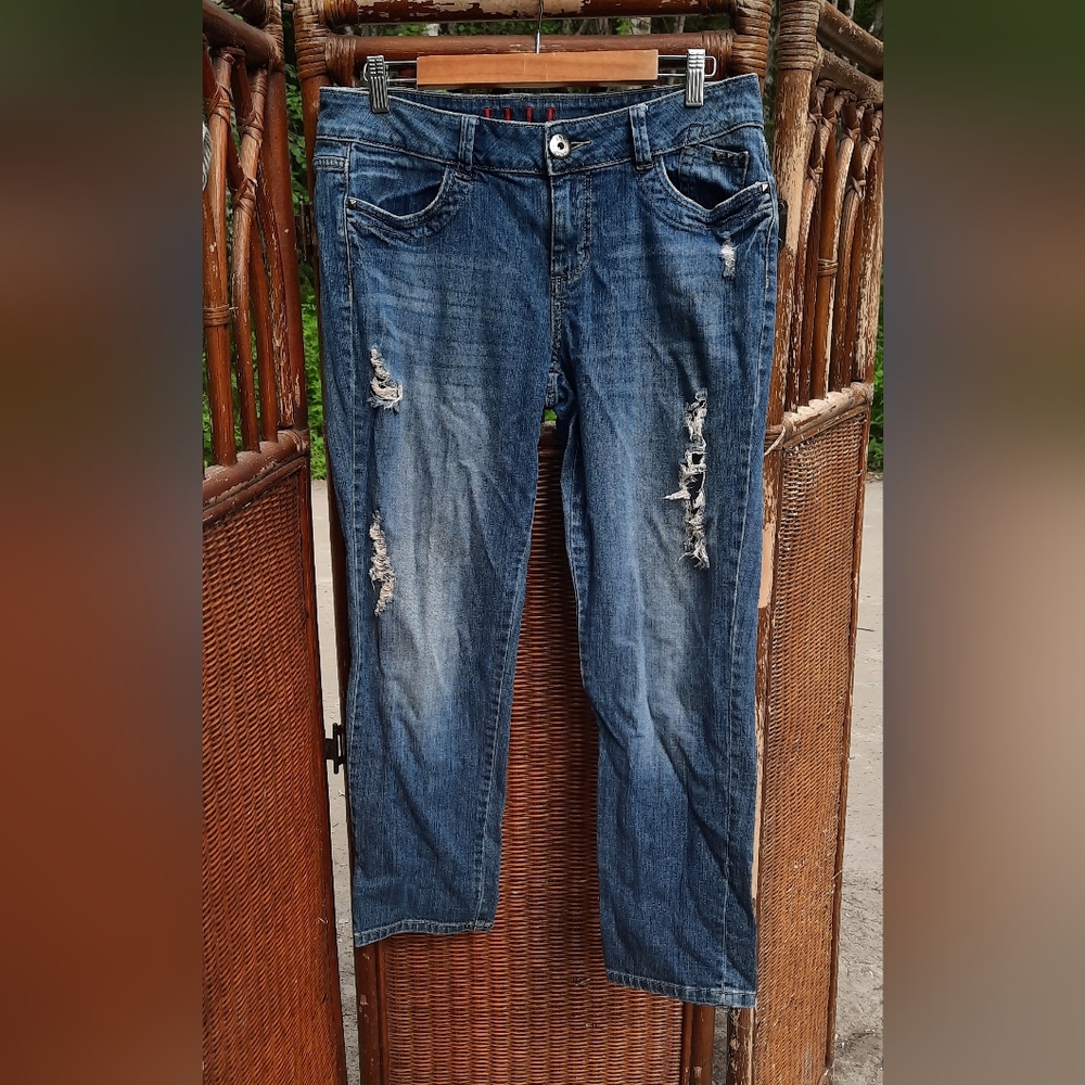 🍀3/15 Cropped Distressed Elle Blue Jeans